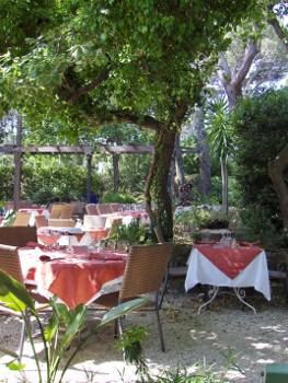 LE MONT SALVA restaurant à Six-Fours - Le Bouche à Oreille