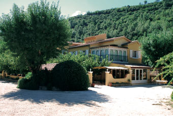 LA BASTIDE ENCHANTEE restaurant à SOLLIES-TOUCAS - Le Bouche à Oreille
