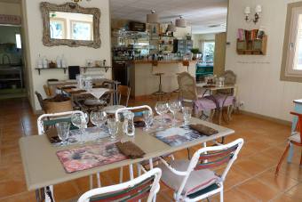 L'EOUVE restaurant à VENTABREN - Le Bouche à Oreille