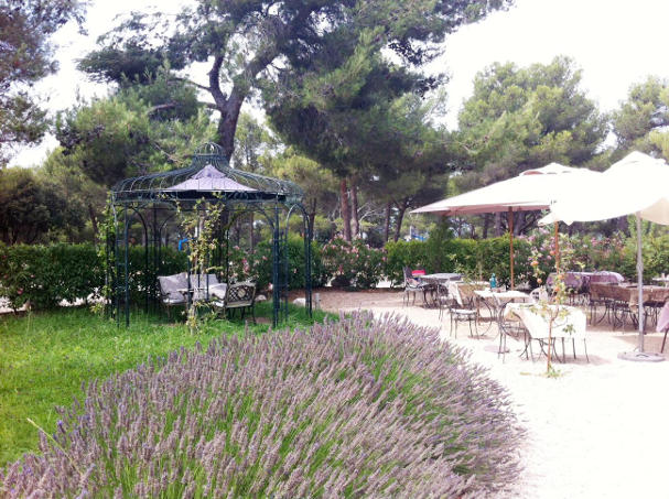 L'EOUVE restaurant à VENTABREN - Le Bouche à Oreille