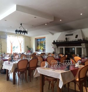 AU VIEUX PRESSOIR restaurant à BRIGNOLES - Le Bouche à Oreille AU VIEUX PRESSOIR restaurant à BRIGNOLES - Le Bouche à Oreille