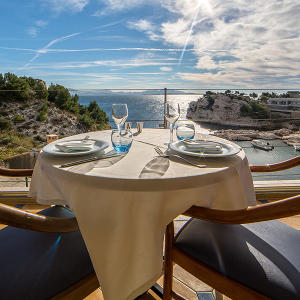AUBERGE DU MEROU restaurant à LE ROVE - Le Bouche à Oreille
