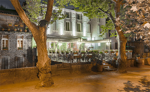 HÔTEL-RESTAURANT DES MAURES