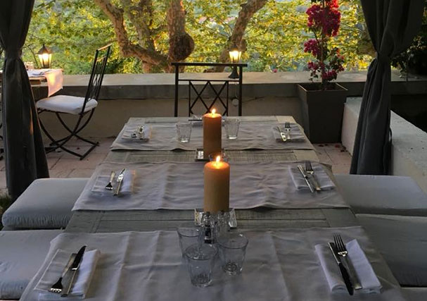 LE PINEDOU restaurant à BAGNOLS-EN-FORÊT - Le Bouche à Oreille